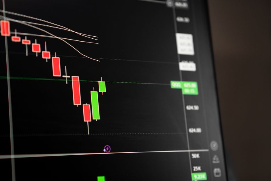 How Do CPP, OAS, RRIFs, Pensions, and TFSAs Affect Retirement Tax?