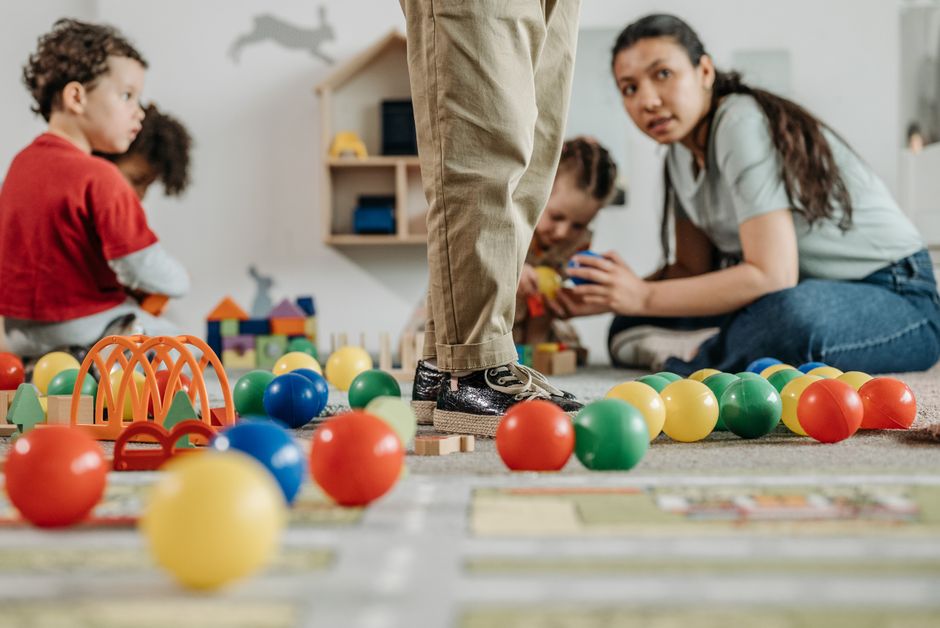 How Do Daycare and Nursery Options Compare in Dubai?